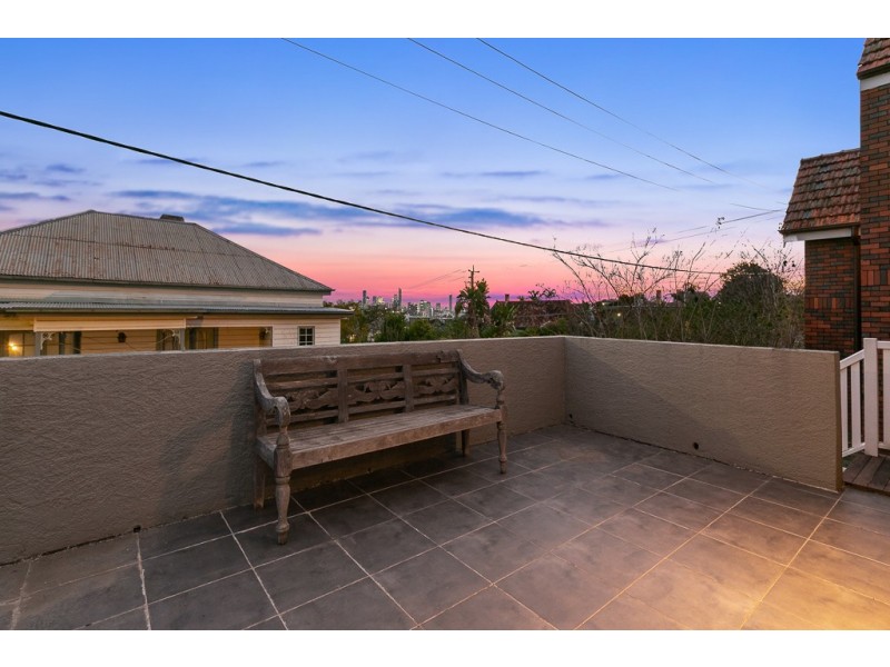 97 Crescent Road, Hamilton QLD 4007