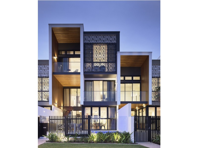 84 Parkside Circuit, Hamilton QLD 4007