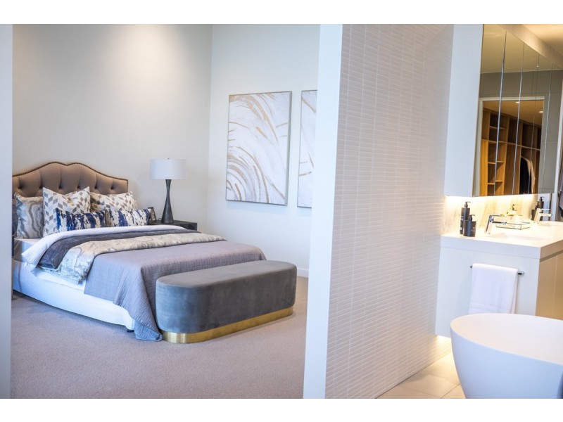 84 Parkside Circuit, Hamilton QLD 4007