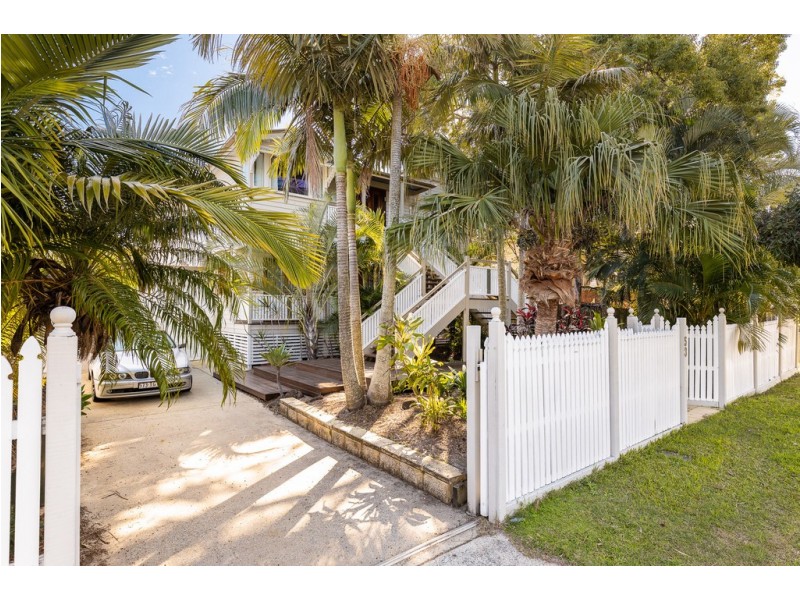 53 Gillan Street, Norman Park QLD 4170