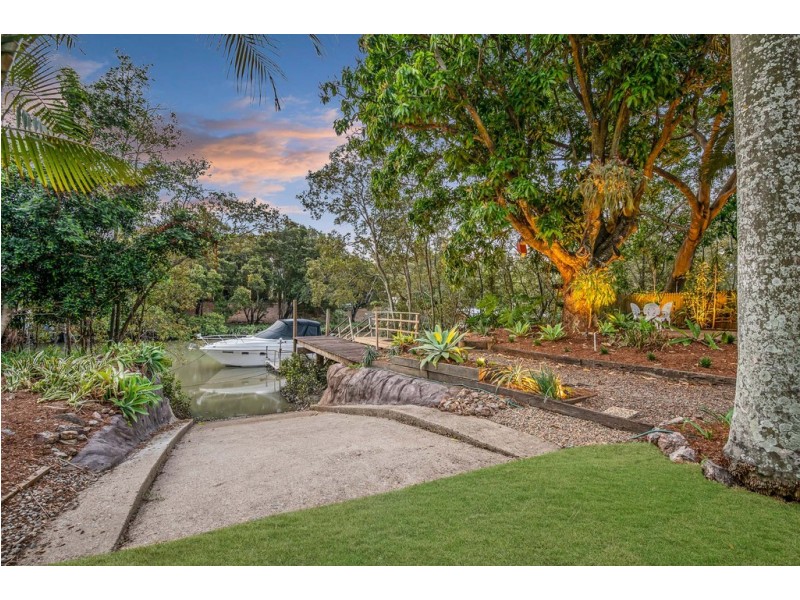53 Gillan Street, Norman Park QLD 4170