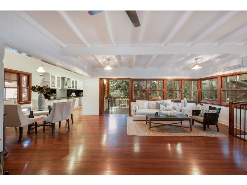 53 Gillan Street, Norman Park QLD 4170