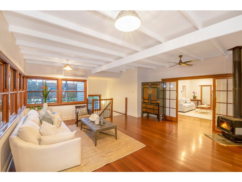 53 Gillan Street, Norman Park QLD 4170