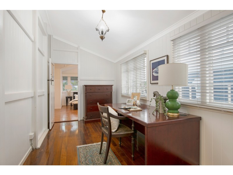 53 Gillan Street, Norman Park QLD 4170