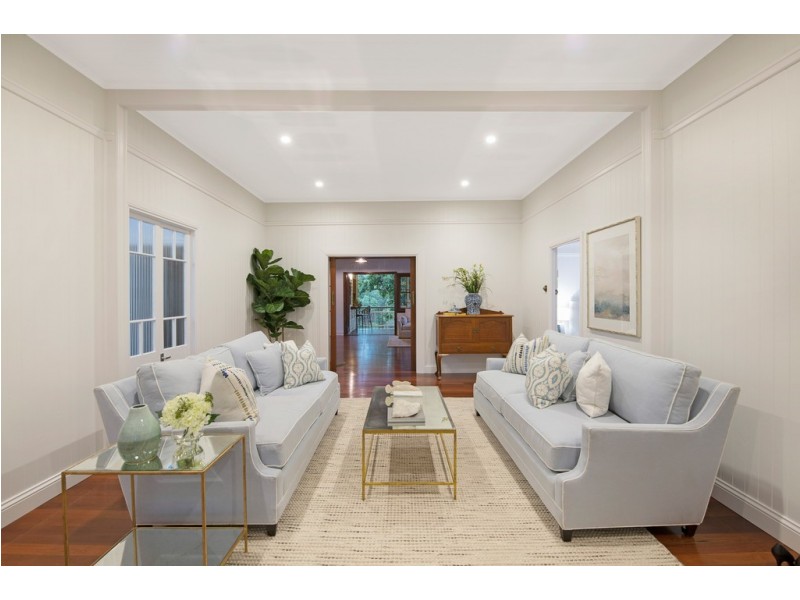 53 Gillan Street, Norman Park QLD 4170