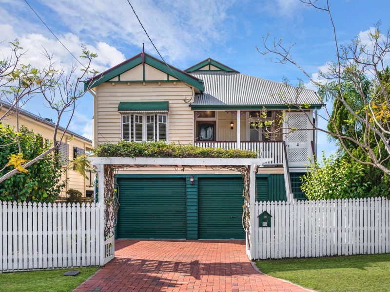 10 Stephenson Street, Bardon QLD 4065