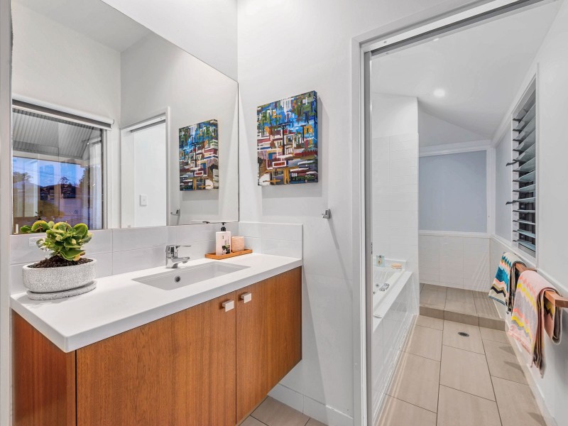 33 Violet Street, Yeronga QLD 4104