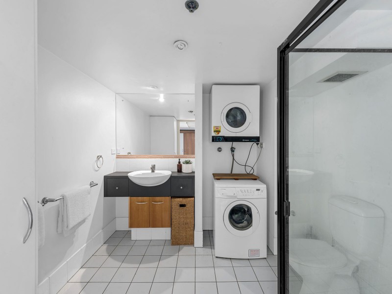 136/53 Vernon Terrace, Teneriffe QLD 4005