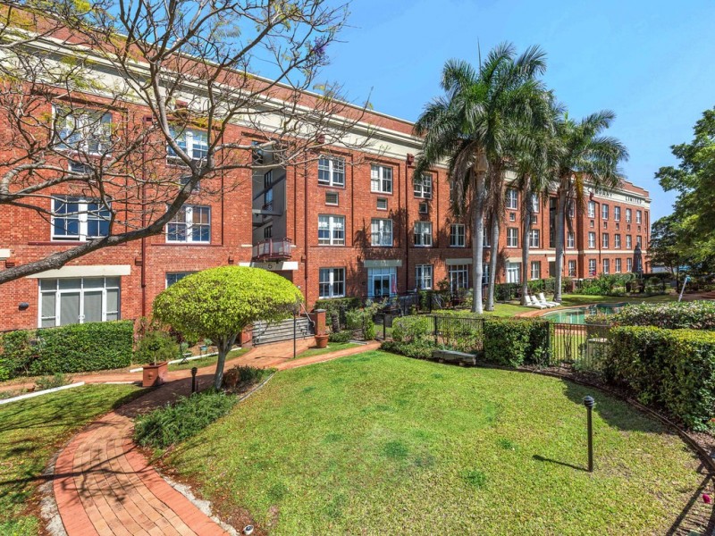 136/53 Vernon Terrace, Teneriffe QLD 4005