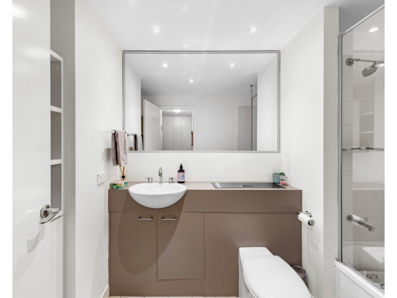 202/71 Beeston Street, Teneriffe QLD 4005