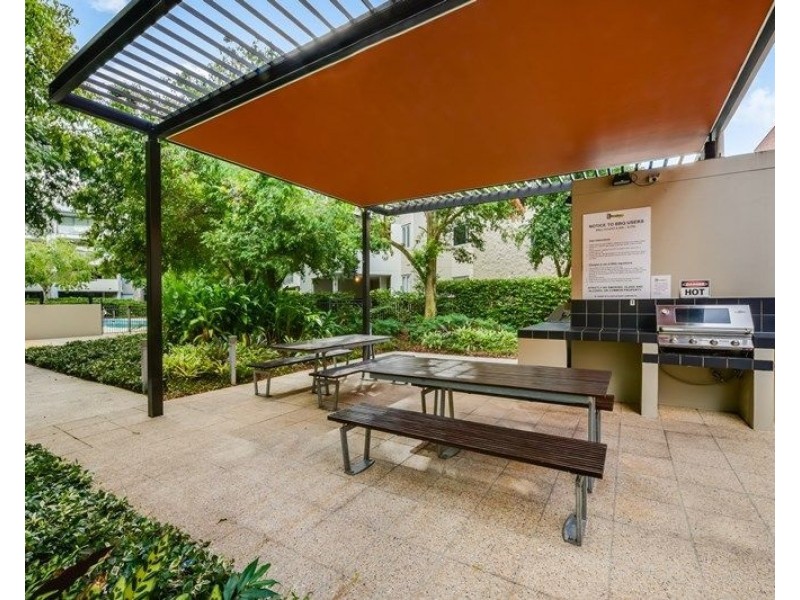 202/71 Beeston Street, Teneriffe QLD 4005