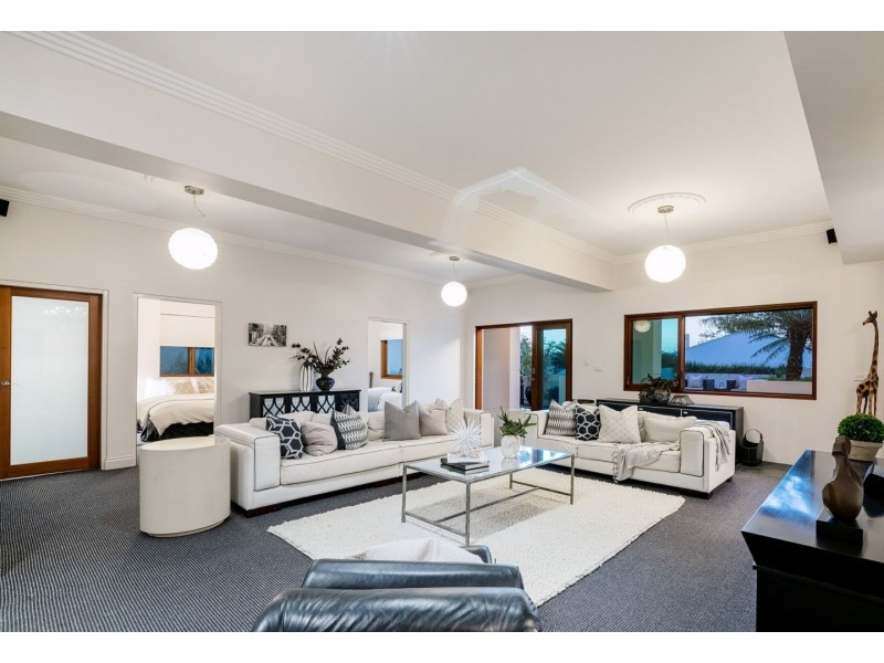 37 Wendell Street, Norman Park QLD 4170