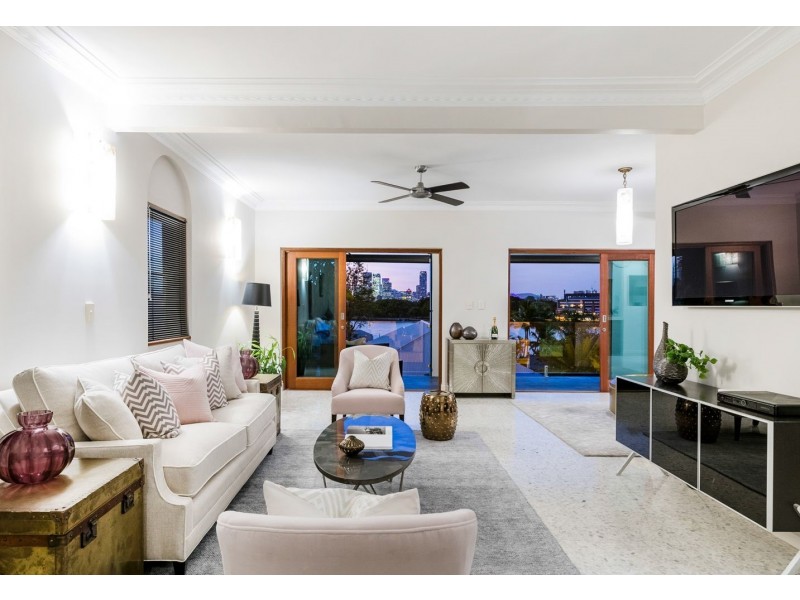 37 Wendell Street, Norman Park QLD 4170