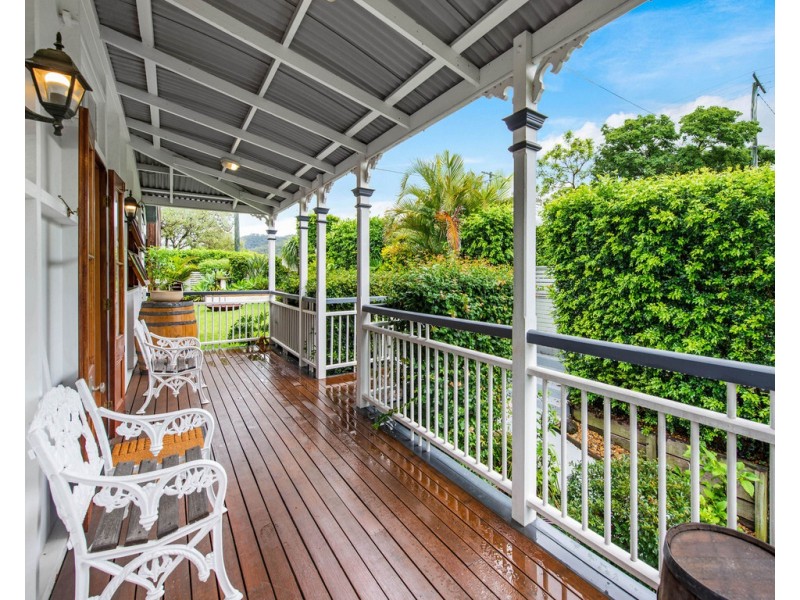 20 Goldsbrough Road, Taringa QLD 4068