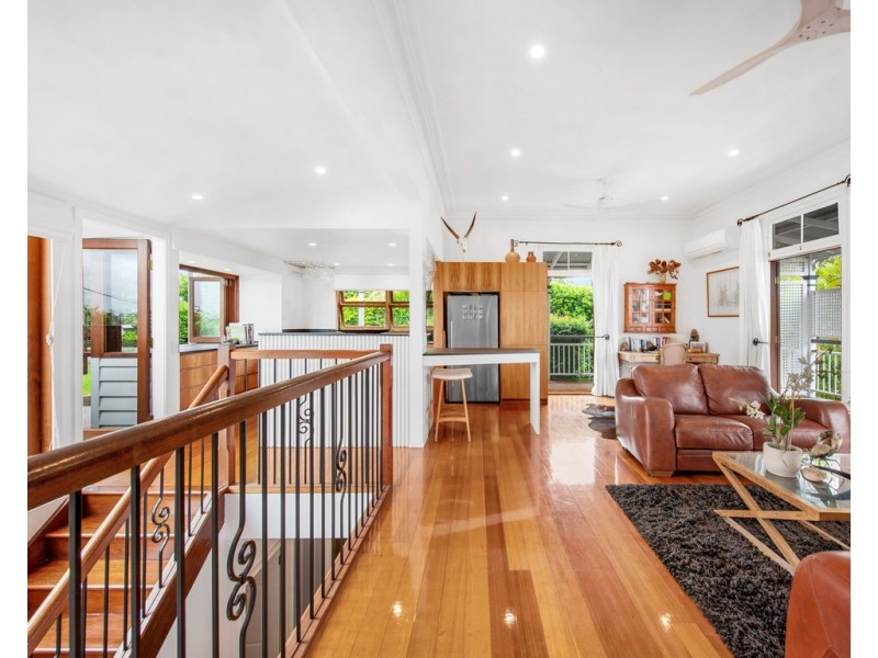 20 Goldsbrough Road, Taringa QLD 4068