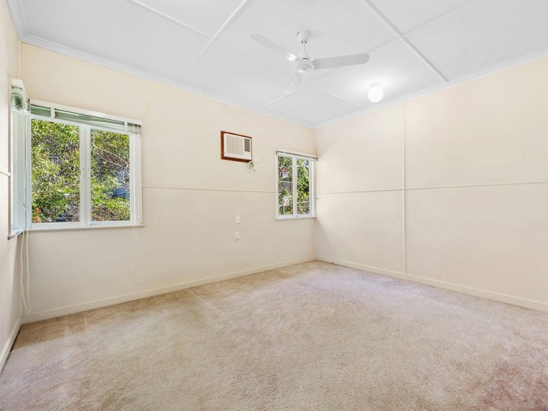 14 Servius Avenue, Seven Hills QLD 4170