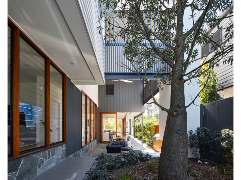 38 Carroll Street, Bardon QLD 4065