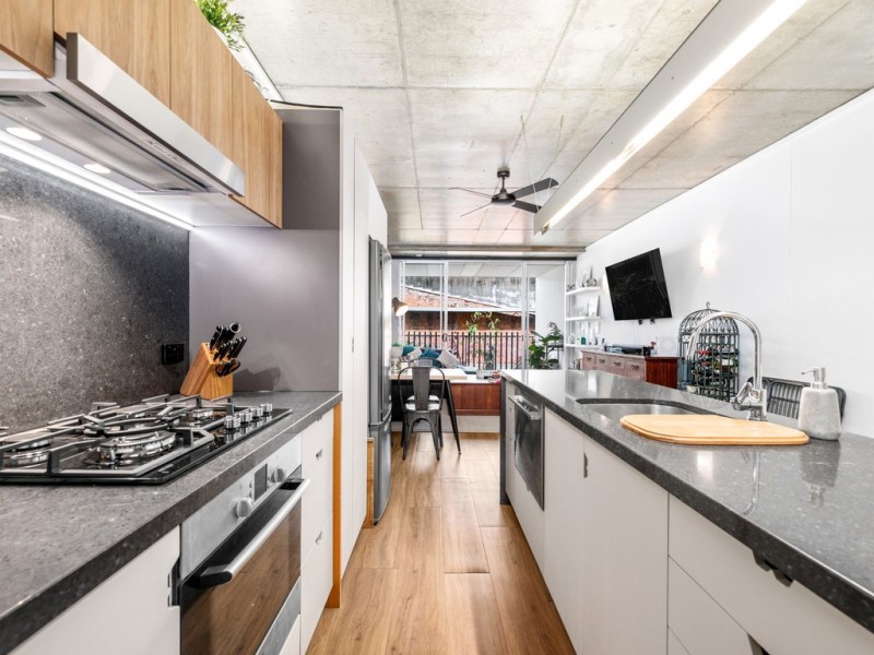 330/8 Skyring Terrace, Teneriffe QLD 4005