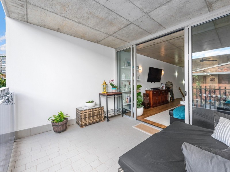 330/8 Skyring Terrace, Teneriffe QLD 4005