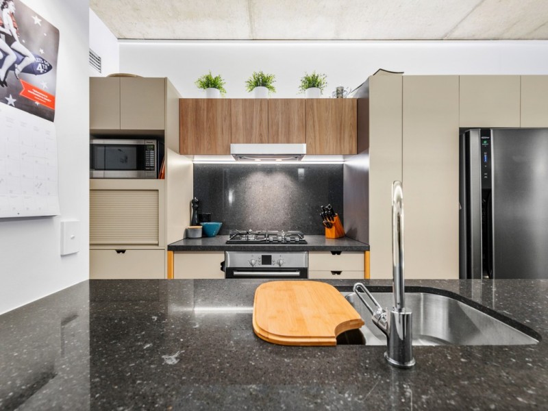 330/8 Skyring Terrace, Teneriffe QLD 4005