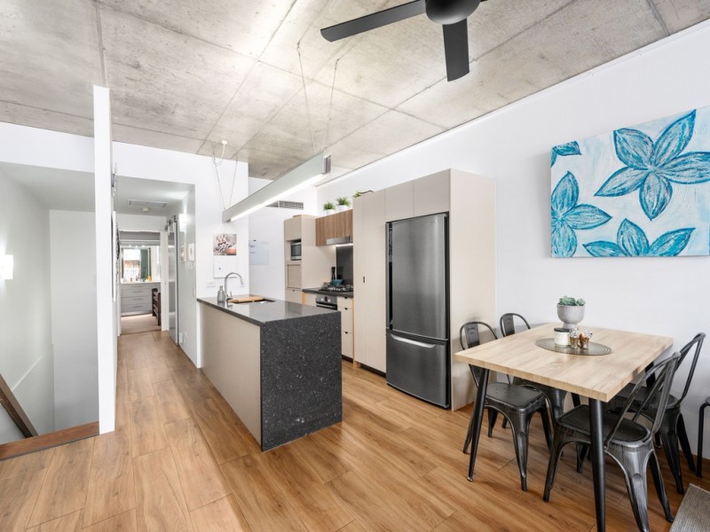 330/8 Skyring Terrace, Teneriffe QLD 4005