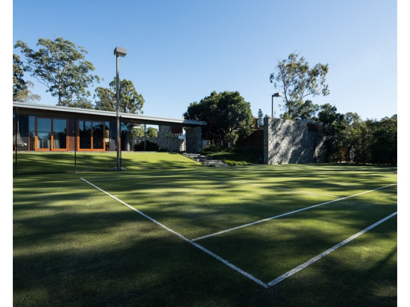 1 Wybelenna Street, Brookfield QLD 4069