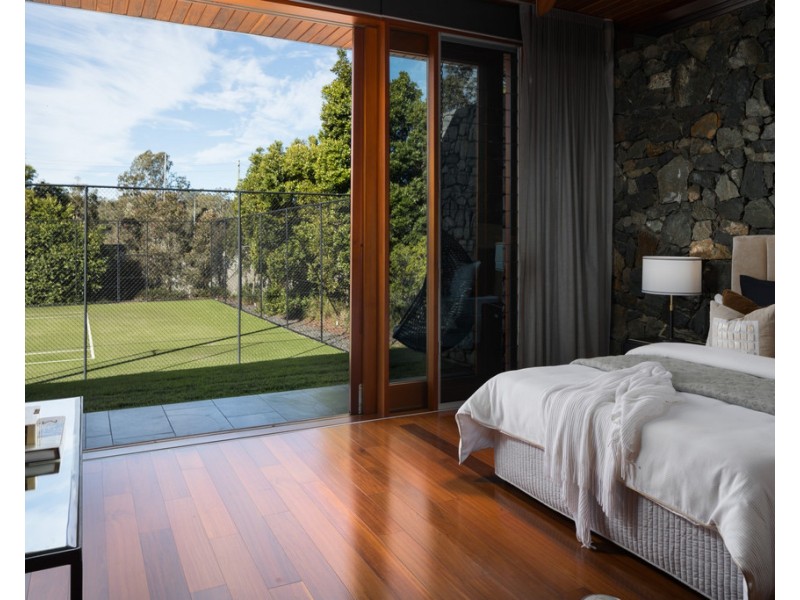 1 Wybelenna Street, Brookfield QLD 4069