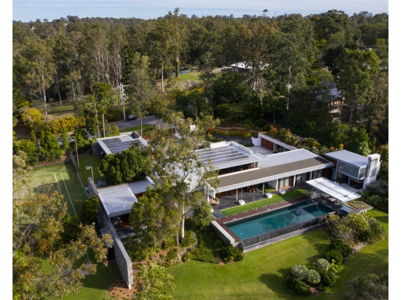 1 Wybelenna Street, Brookfield QLD 4069