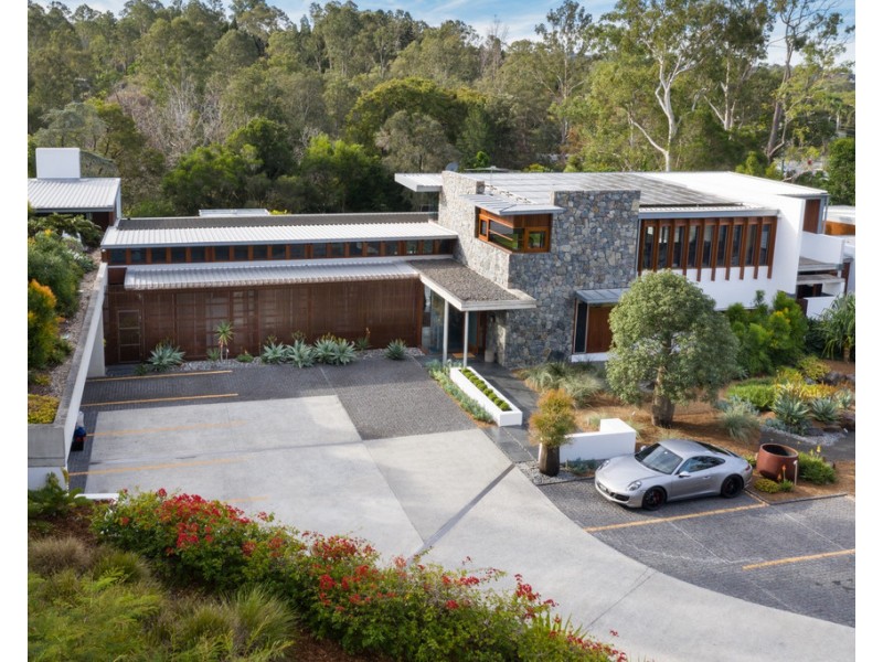 1 Wybelenna Street, Brookfield QLD 4069