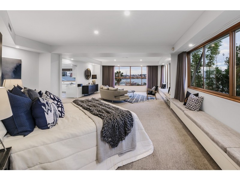 59 Teneriffe Drive, Teneriffe QLD 4005