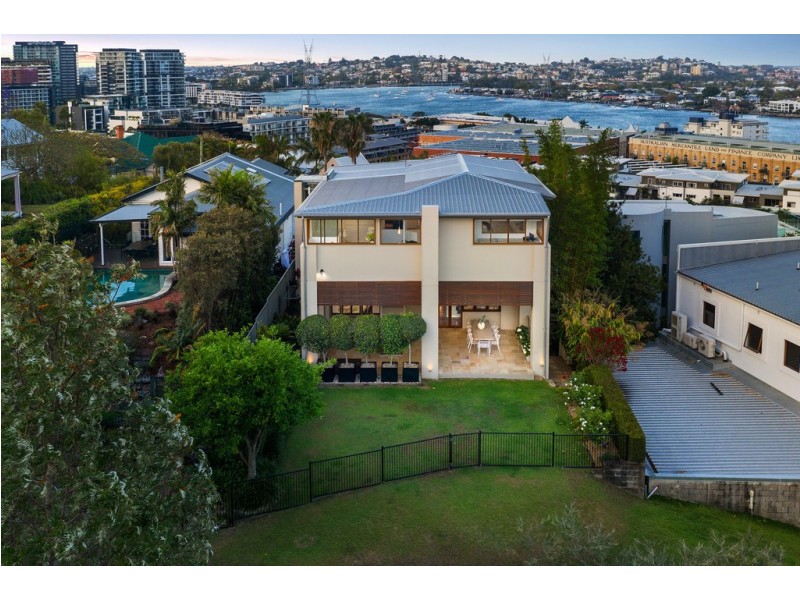 59 Teneriffe Drive, Teneriffe QLD 4005