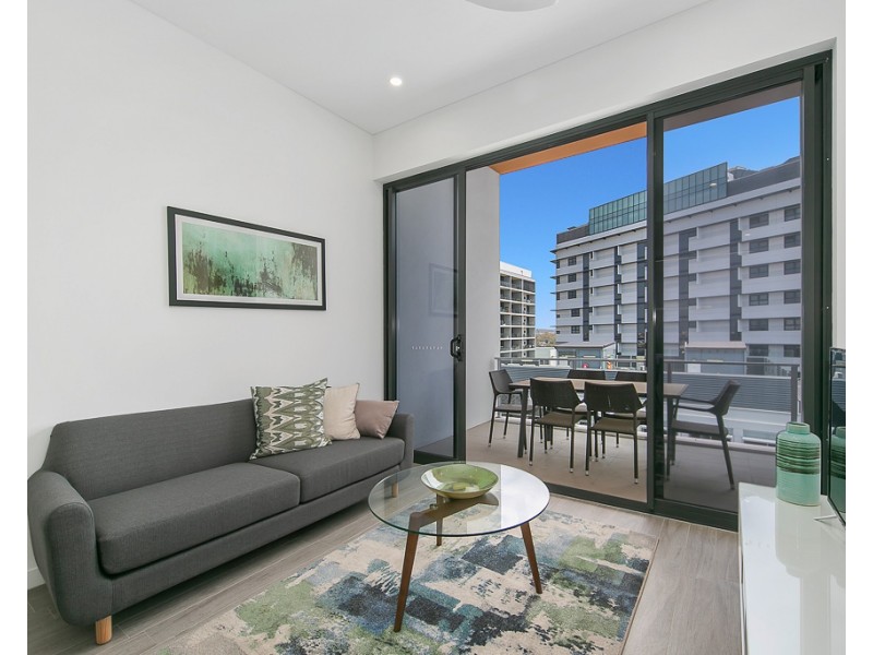 585 / 33 Remora Road, Hamilton QLD 4007