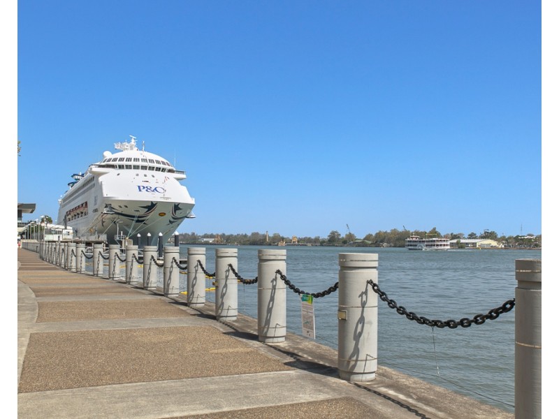 585 / 33 Remora Road, Hamilton QLD 4007