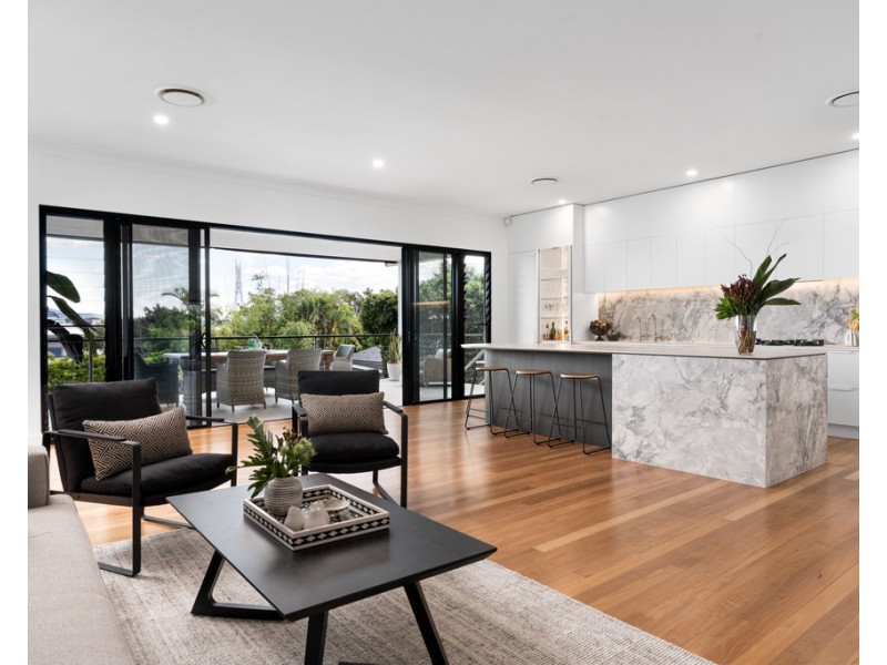 32 Bulimba Street, Bulimba QLD 4171