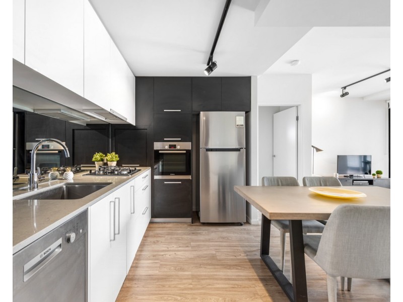 1108/9 Edmondstone Street, South Brisbane QLD 4101
