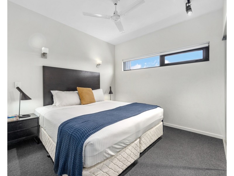 1108/9 Edmondstone Street, South Brisbane QLD 4101
