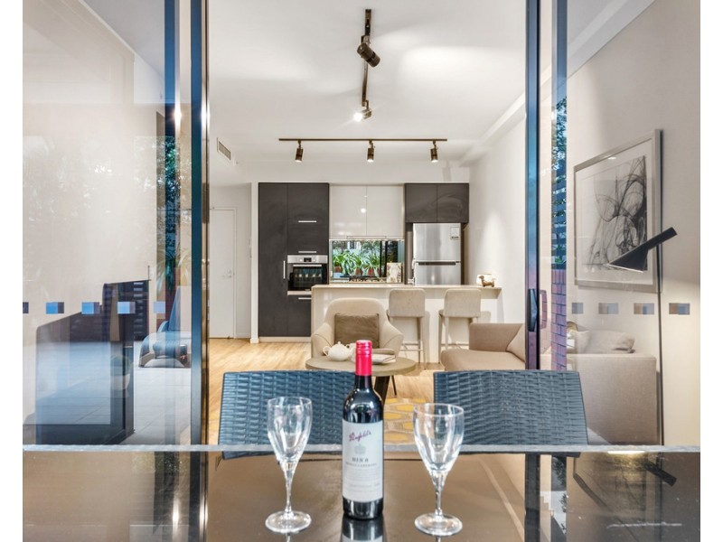 Courtyard/9 Edmondstone Street, South Brisbane QLD 4101