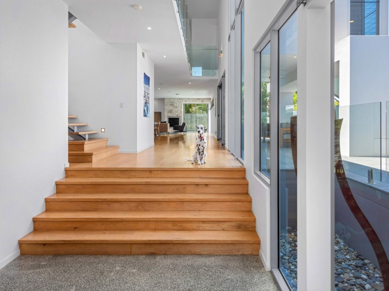 60 Brown Parade, Ashgrove QLD 4060