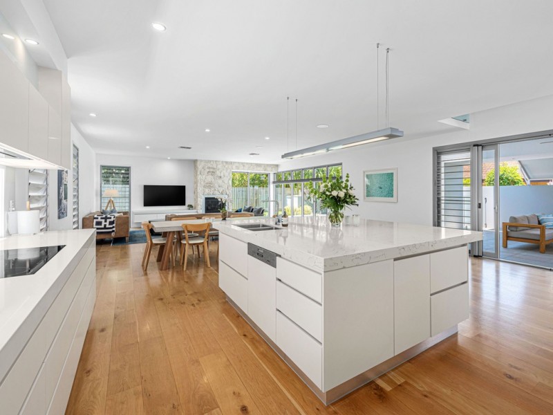 60 Brown Parade, Ashgrove QLD 4060