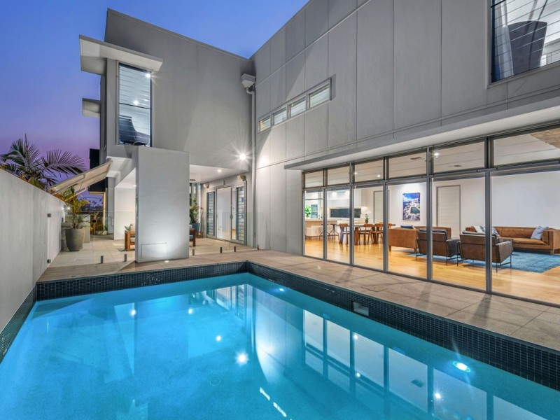 60 Brown Parade, Ashgrove QLD 4060