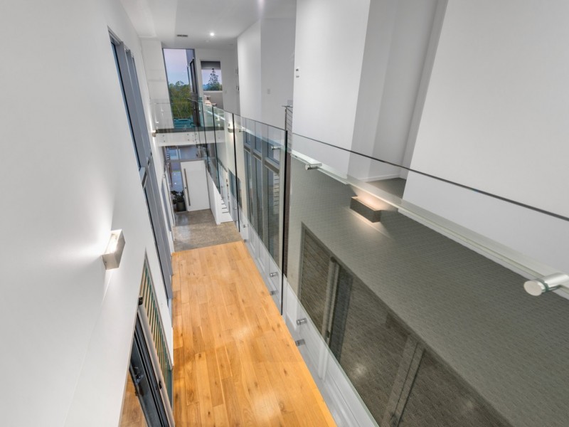 60 Brown Parade, Ashgrove QLD 4060