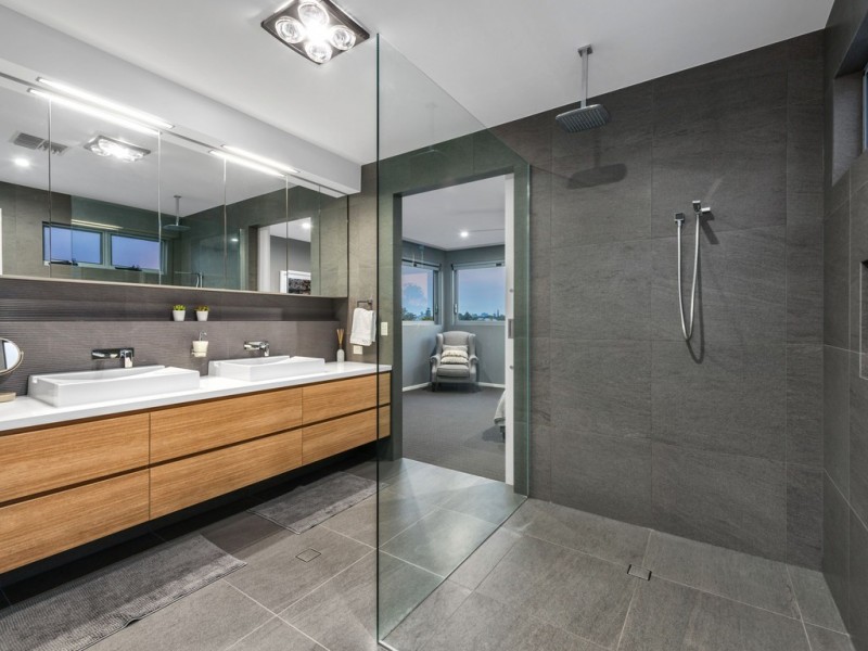 60 Brown Parade, Ashgrove QLD 4060