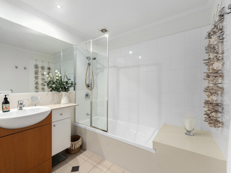 95/54 Vernon Terrace, Teneriffe QLD 4005