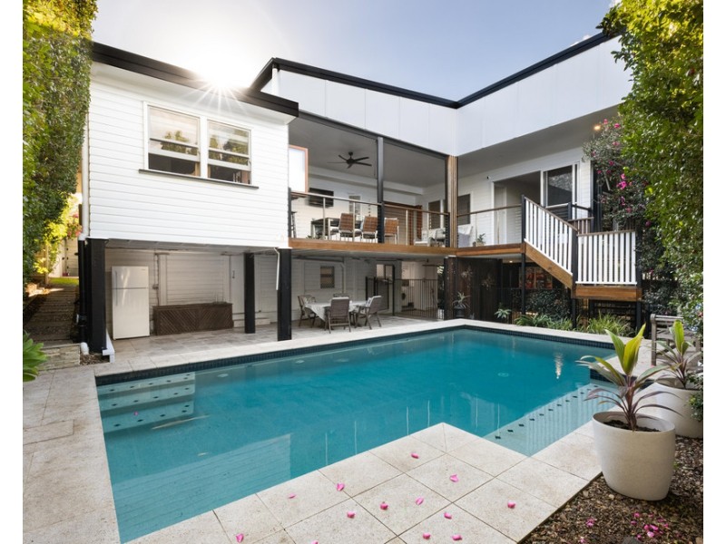 53 Hipwood Road, Hamilton QLD 4007