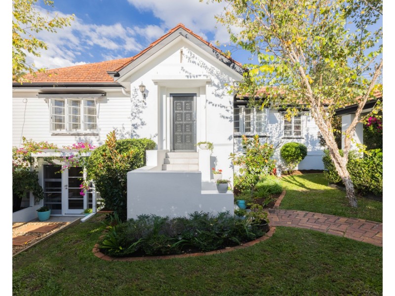 53 Hipwood Road, Hamilton QLD 4007