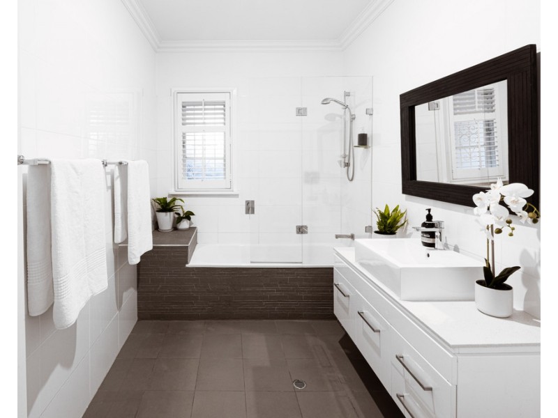 53 Hipwood Road, Hamilton QLD 4007