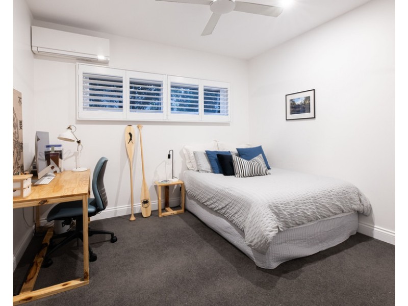 53 Hipwood Road, Hamilton QLD 4007