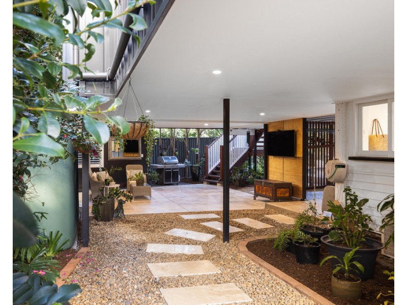 53 Hipwood Road, Hamilton QLD 4007