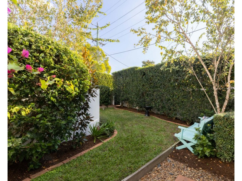 53 Hipwood Road, Hamilton QLD 4007