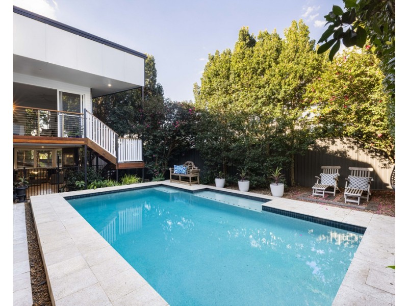 53 Hipwood Road, Hamilton QLD 4007